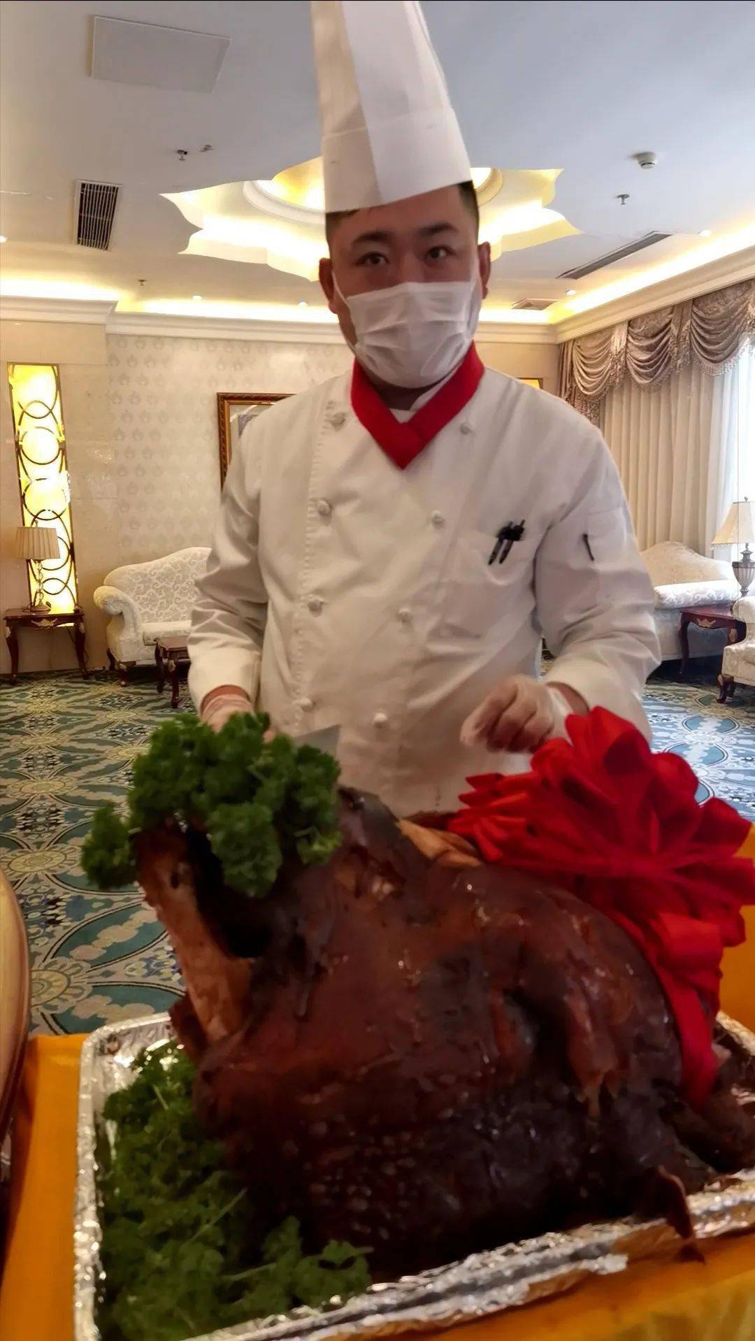 云泽山庄重磅推出牛头宴