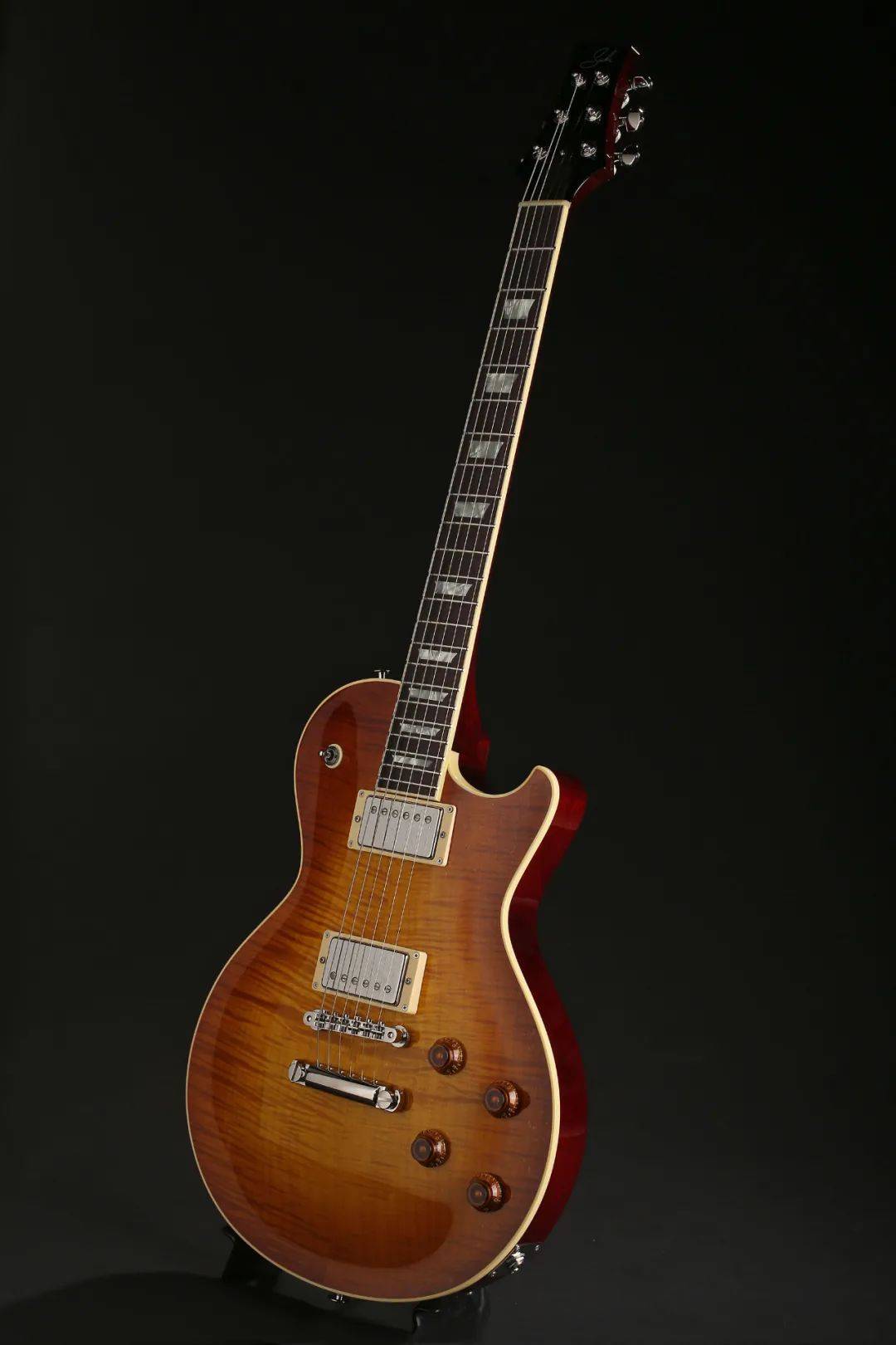 全球限量100支 | suhr 单缺角吉他— aura