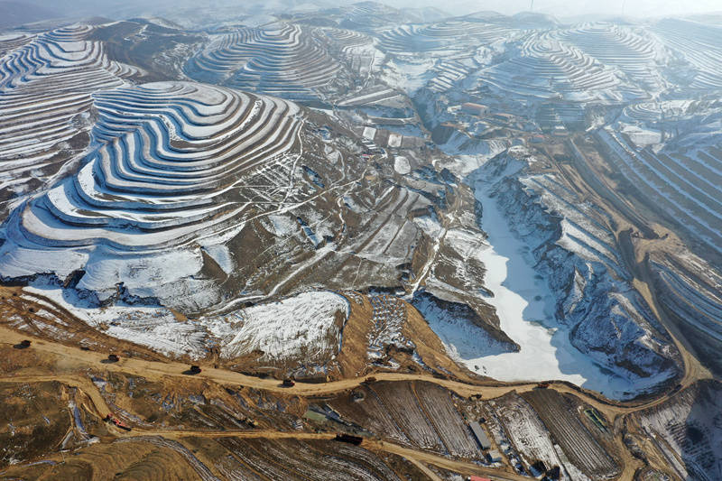 战严寒不停工银昆高速公路建设加快推进