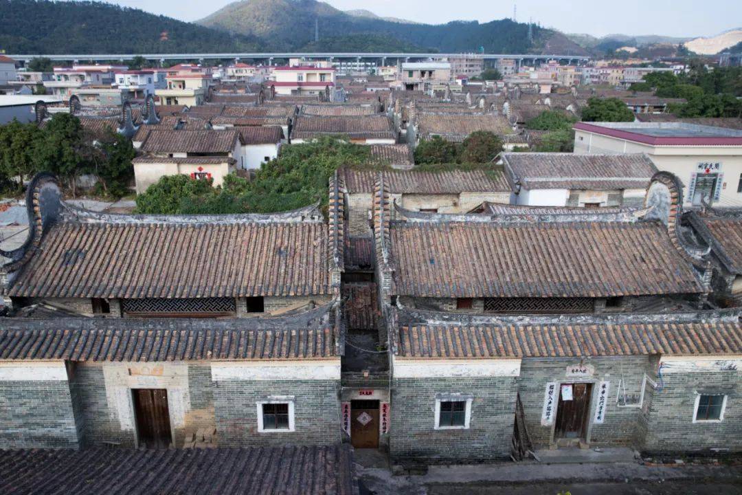 喜报簕竹镇良洞村荣获全国文明村镇荣誉称号