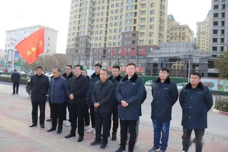 南宫市总工会情系环卫开展暖冬行动