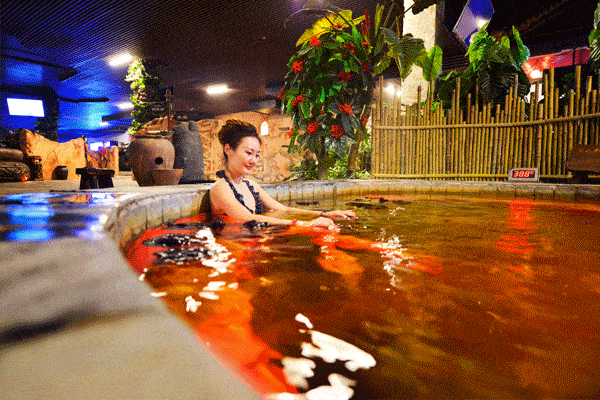 用爱点亮梦想丨这个圣诞来欧乐堡国际酒店邂逅奇幻惊喜吧!