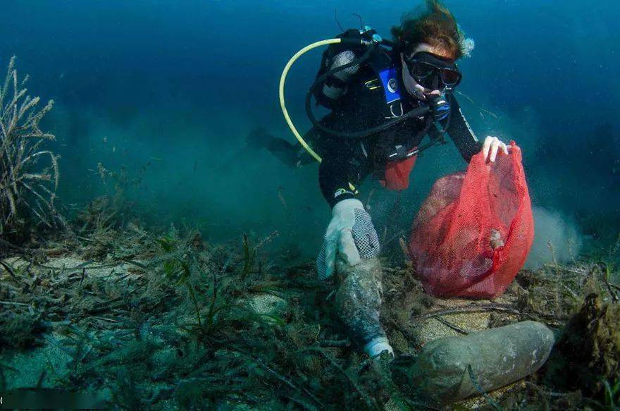 要地球还是要塑料国家地理杂志封面震撼无数人