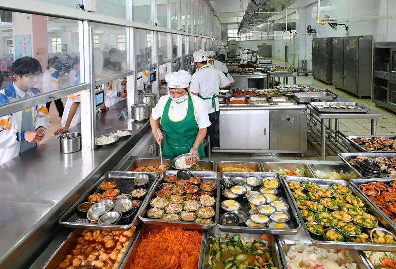 孩子在学校吃了什么点开app实时查看食堂后厨