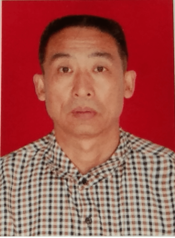 奋斗新时代 劳模展风采 | 无私为民谋发展——何明强