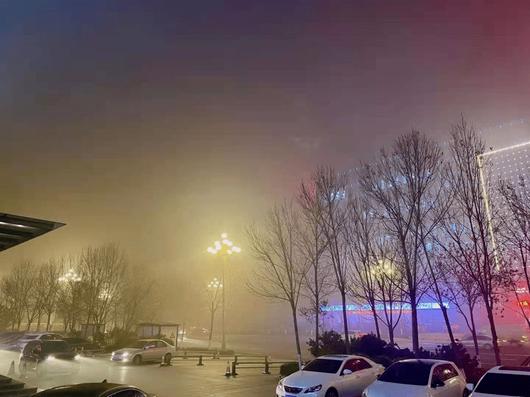 出行的小伙伴注意雾天行车需要注意哪些事项呢?