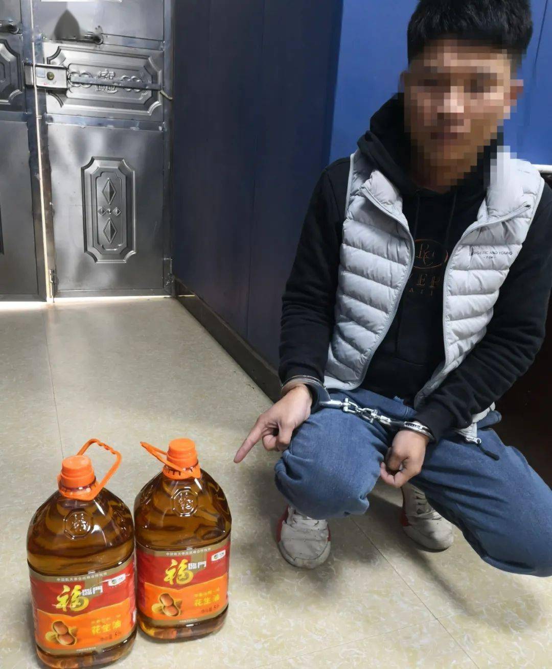 五华抓了一偷油贼!