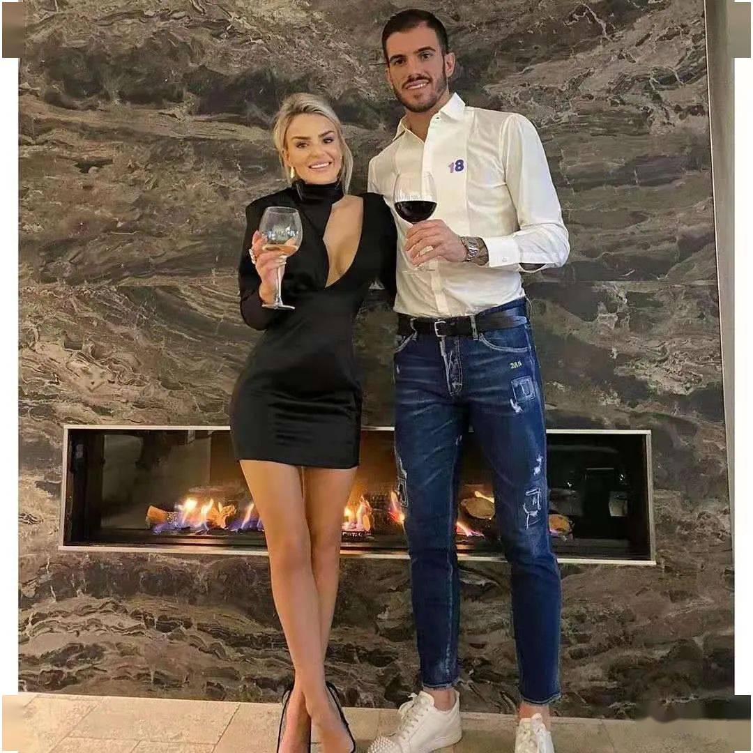 蓝黑简报1213孔蒂获名宿力挺为联赛冠军战斗到底