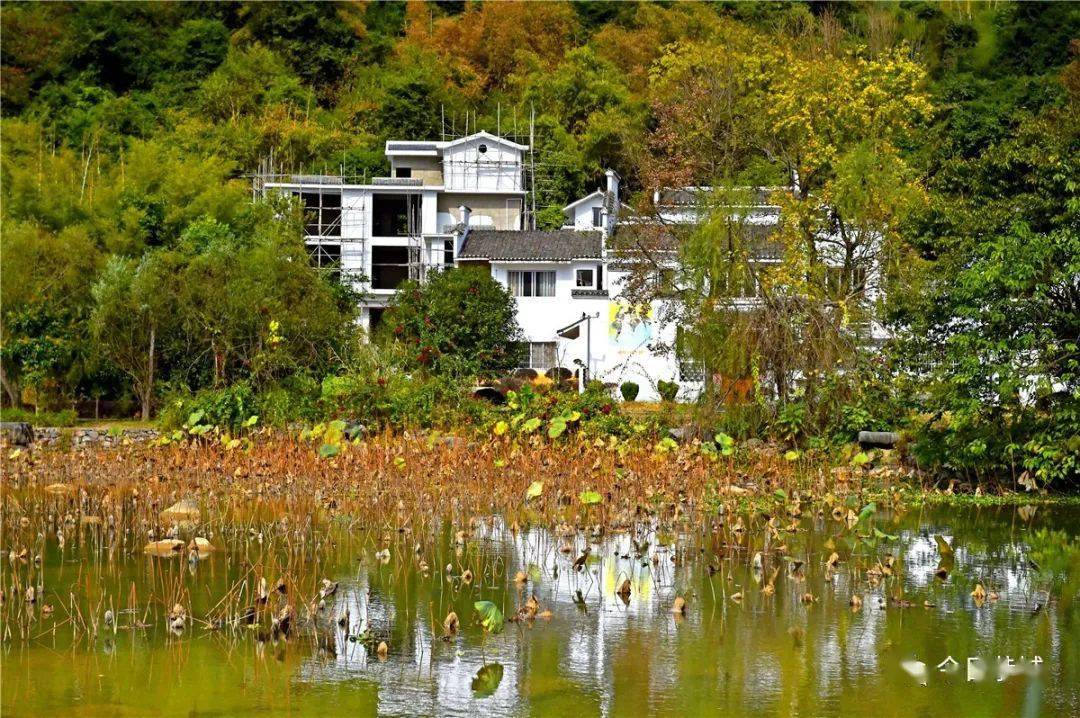 桂林山清水秀的恭城瑶族自治县平安镇邓扒新村