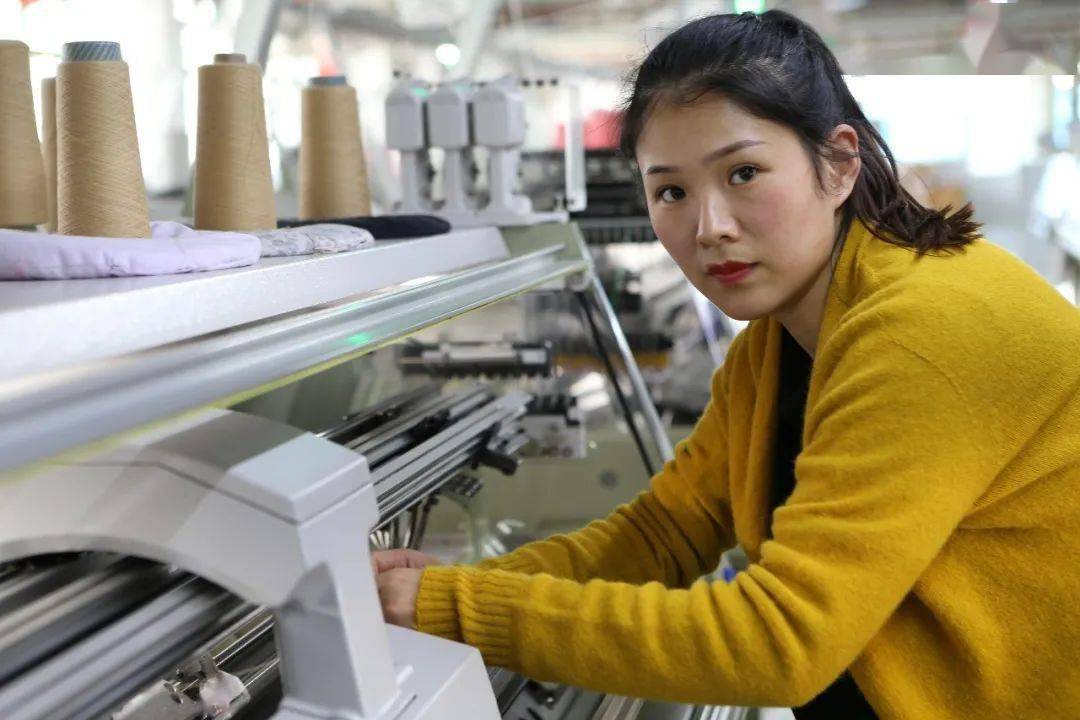 时代领跑者旗织的力量记上海市劳模杜丹丹
