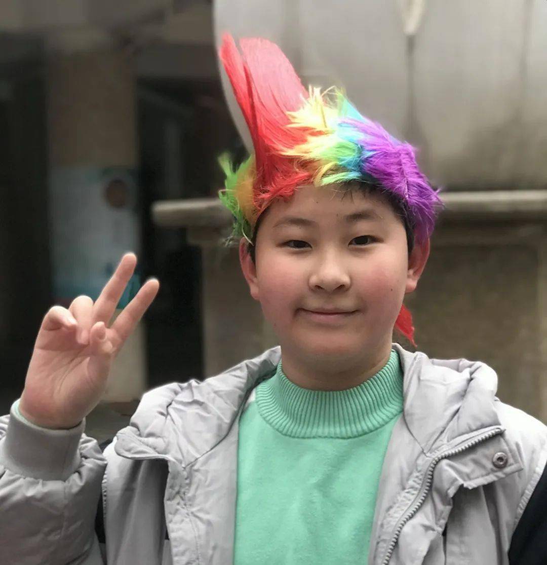 砂子塘小学第四届英语学科节系列活动之crazy hair_创意