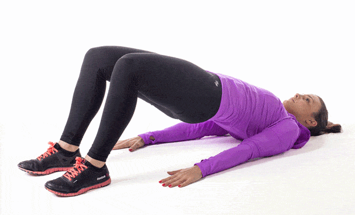 仰卧,双腿屈曲;用力将腰部和臀部抬高,如拱桥状;保持姿势5秒后回归