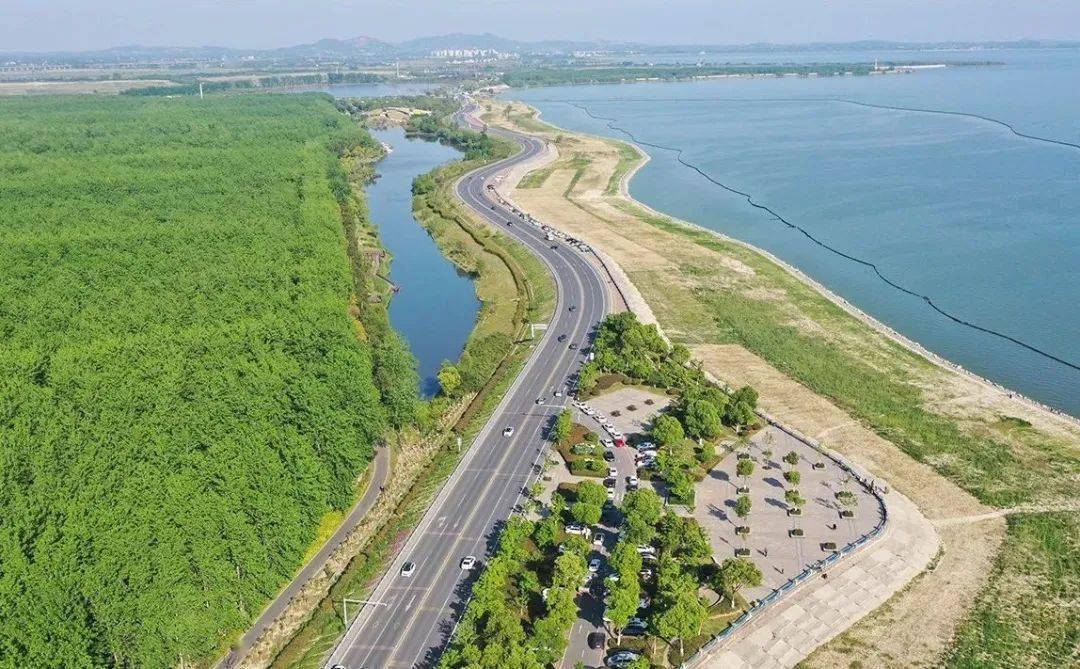 图|风景如画的环巢湖大道在城市建设中,包河区充分利用丰富的"园,水