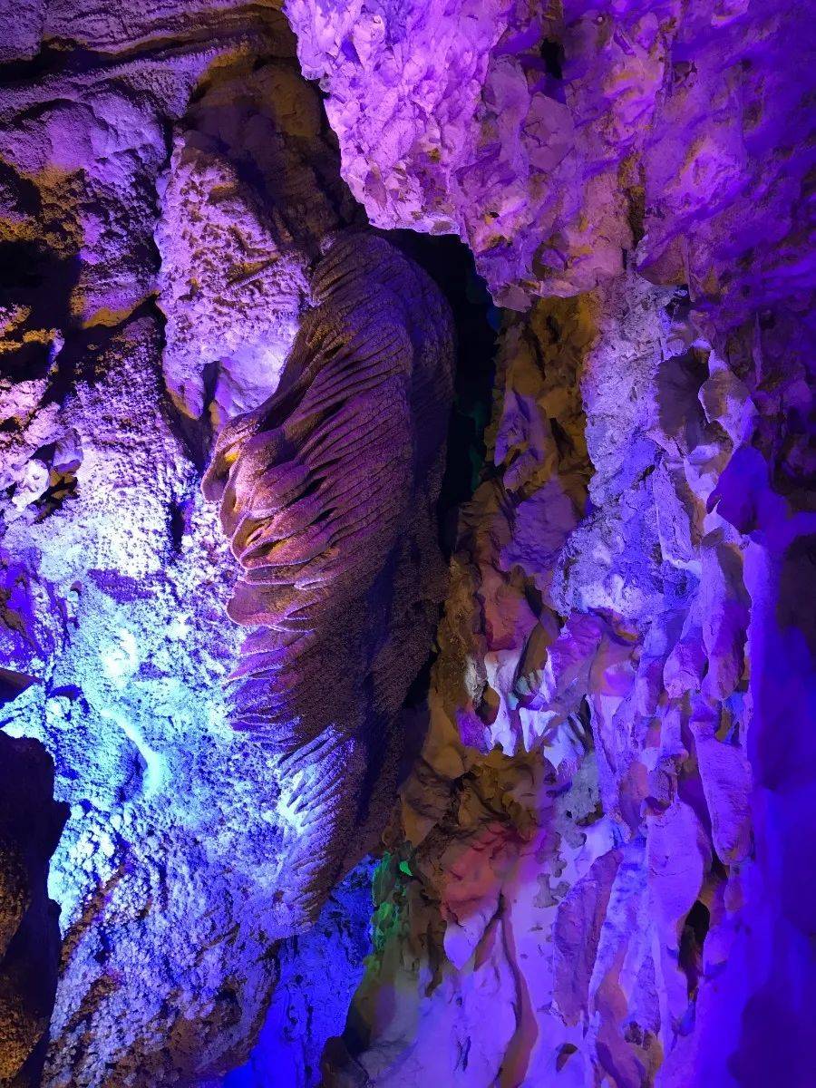 赖源溶洞深山里的神奇溶洞