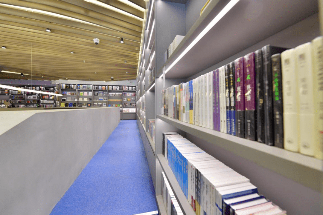 上海首家开在剧场中的书店大隐书局九棵树艺术书店正式开业