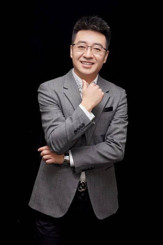 李乐合作摄影机构煜珈视觉艺术空间属于年轻人的"0"套路摄影提供有