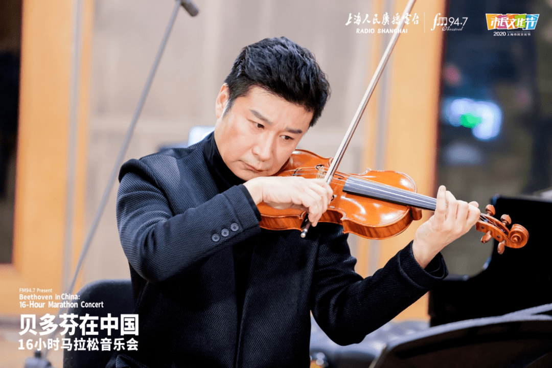 中提琴家孙扬,大提琴家陈小龙带来贝多芬的弦乐三重奏,弦乐四重奏作品