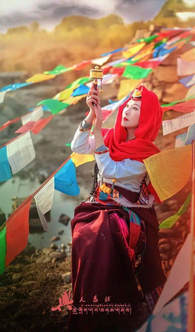 经幡飘扬与天为邻