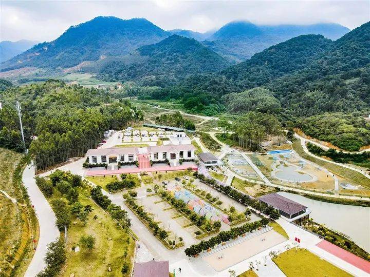 大庙江生态旅游景区基础设施完善,吸引市民游客前去游玩.