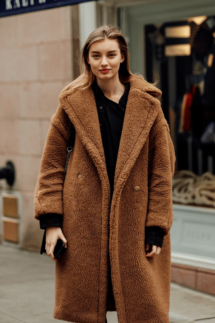 这个冬天没有一件时髦保暖的毛绒外套怎么行