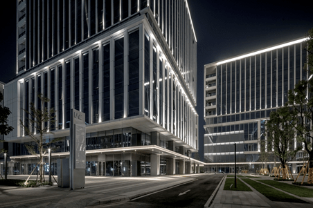 绿地香港广州国际空港中心|在写字楼中邂逅浪漫花园,探索建筑的独特