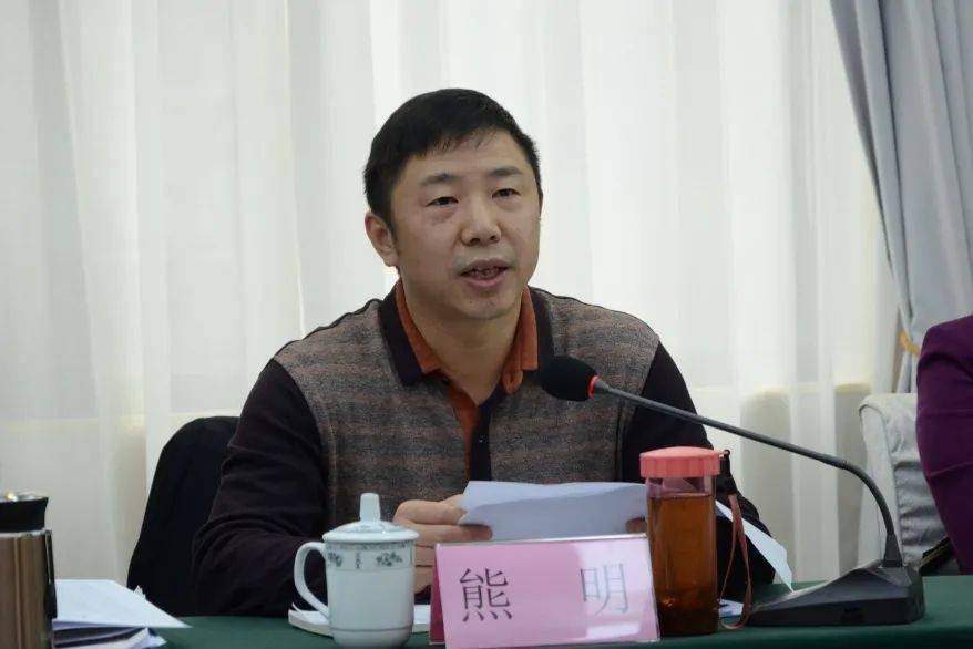 铜仁市红十字会党组书记,常务副会长熊明作经验交流发言省红十字会