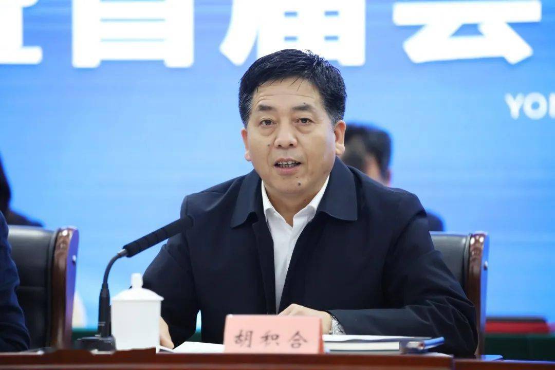 永康市委副书记,政法委书记胡积合致辞与会领导为永康侨商会第一届