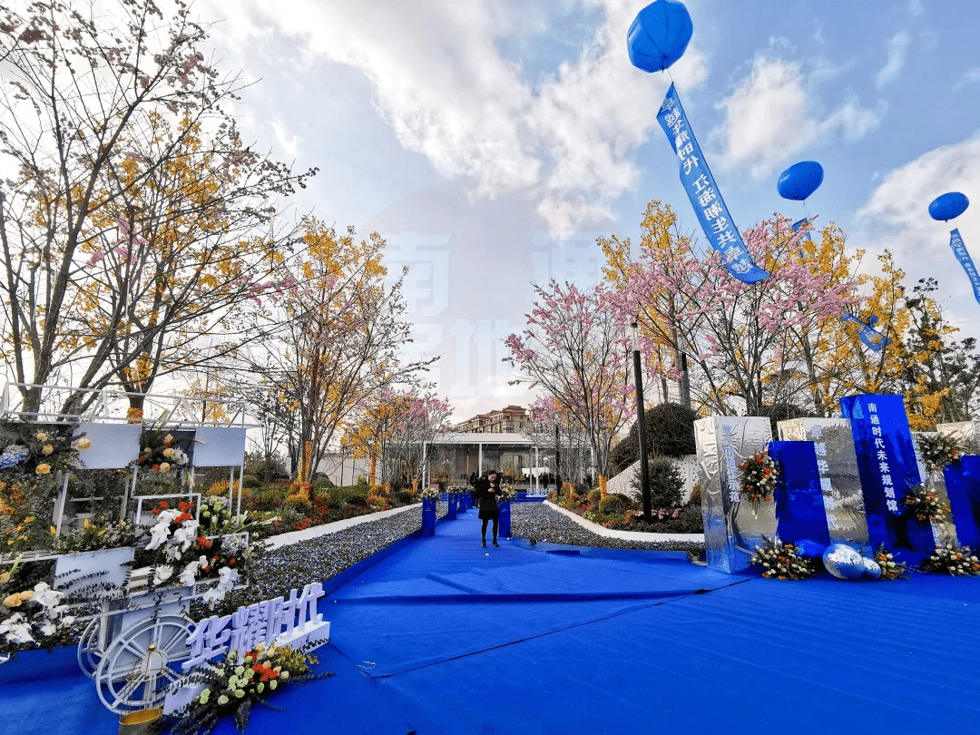 打卡把售楼处建成秘密花园这座网红级示范区火爆公开
