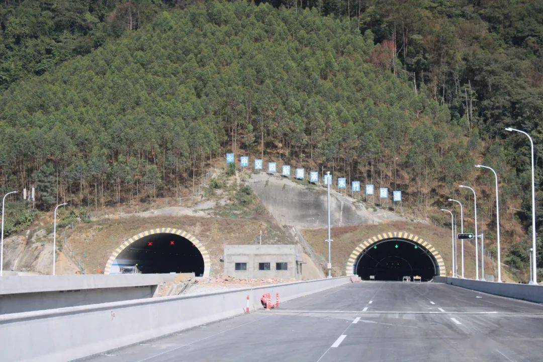 阳江这一条新高速将在月底通车!_阳春市