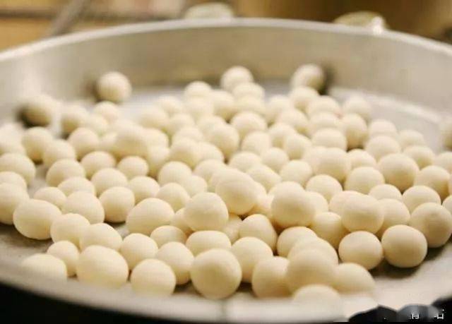 冬至搓丸子搓出黎民百姓的亲情和憧憬