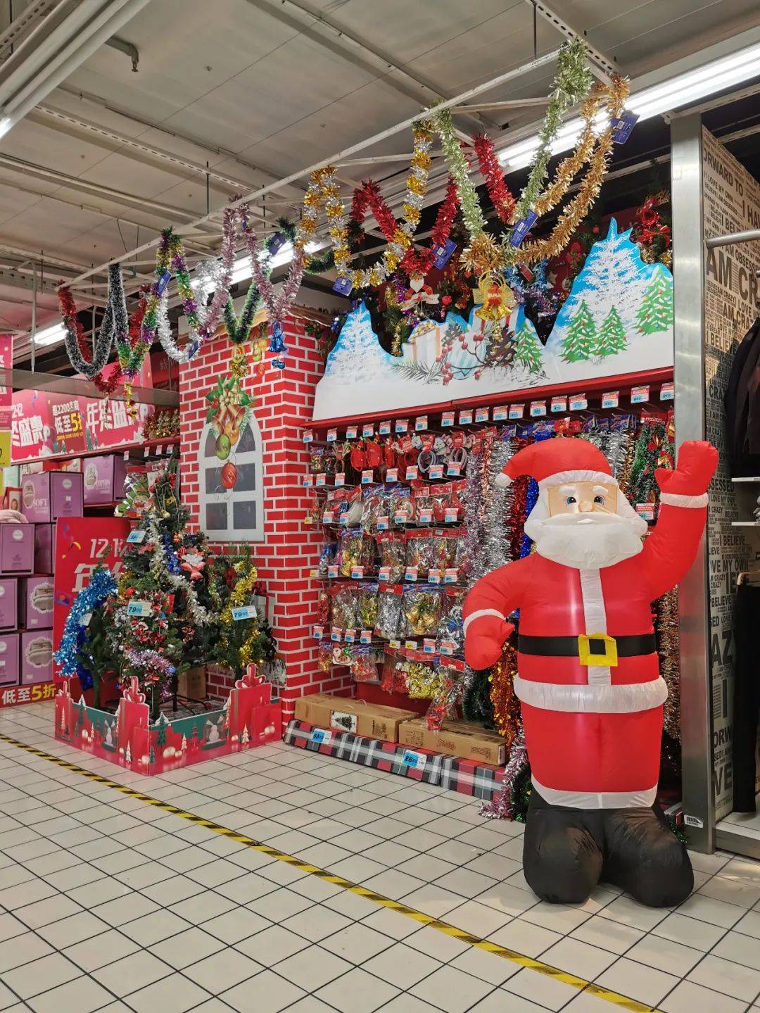 十二月里有圣诞老人和礼物,期待与您的相遇!