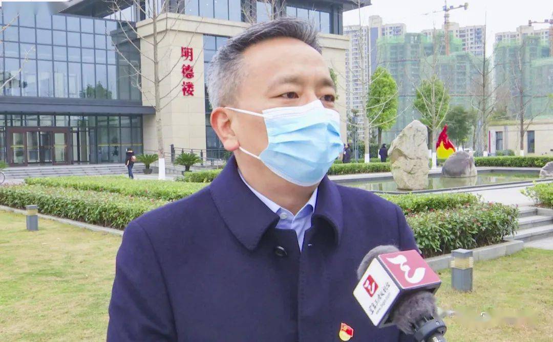 宜都市委书记谭建国