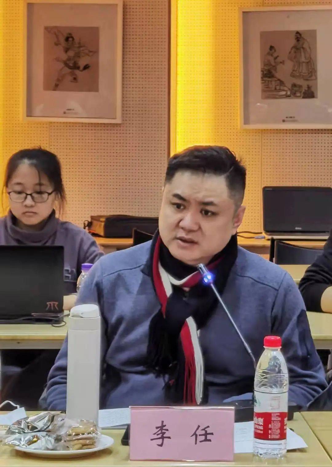 这部剧的创作要感谢天津人艺的钟海总,李阳院长以及艺术家,演员们.