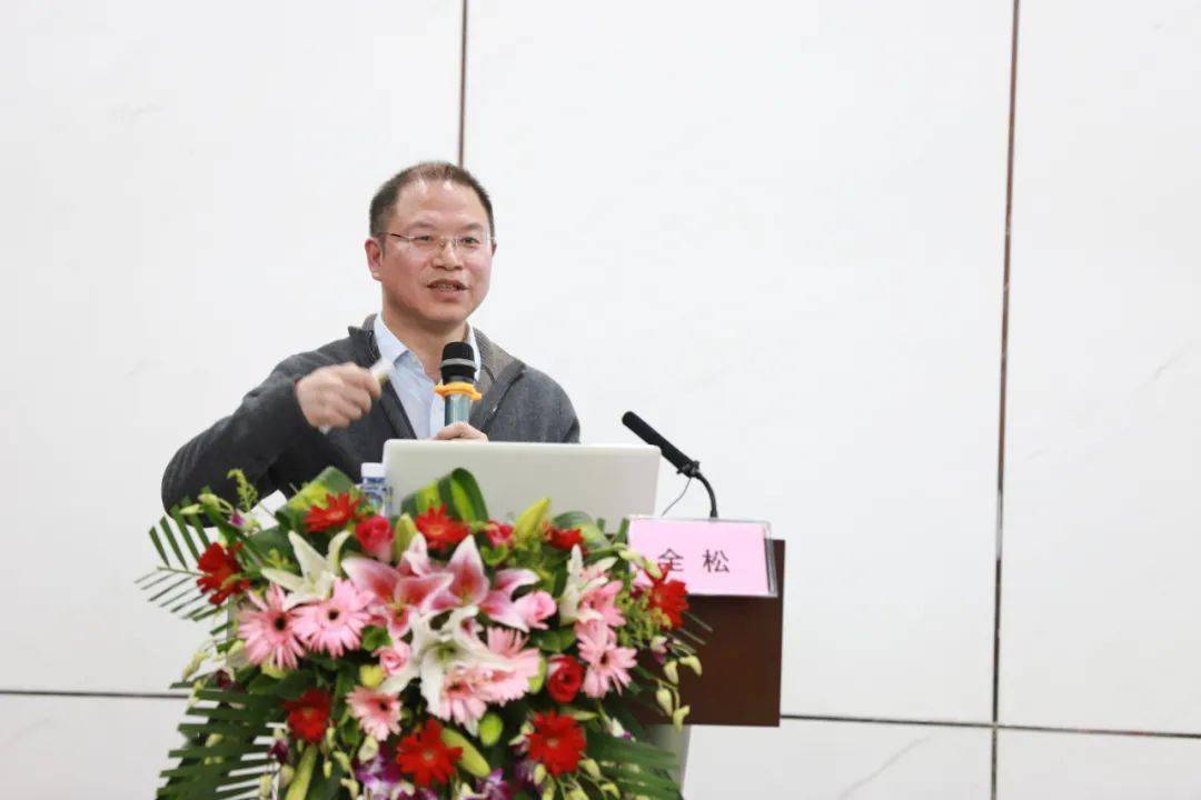 深圳中山泌尿外科医院院长曾勇教授分享了反复种植失败的免疫策略.