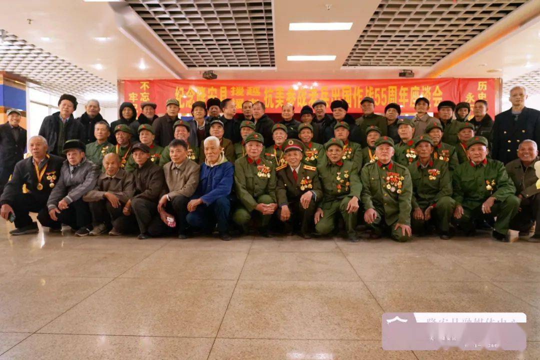 激动隆安援越援老抗美老兵身披战袍再聚首回忆峥嵘岁月