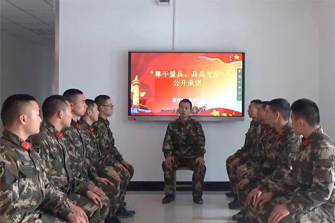 尊干爱兵兵兵友爱寒冬里暖流涌动