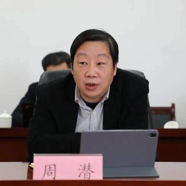 区委常委副区长张权权调研新金山投控集团