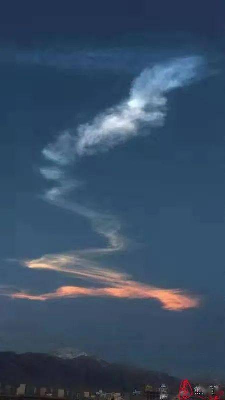 【今关注】快看,青海上空惊现不明物体.