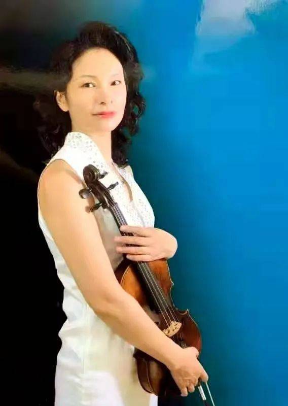 黄伟山东歌舞剧院交响乐团首席,室内乐团首席,弦乐四重奏第一小提琴