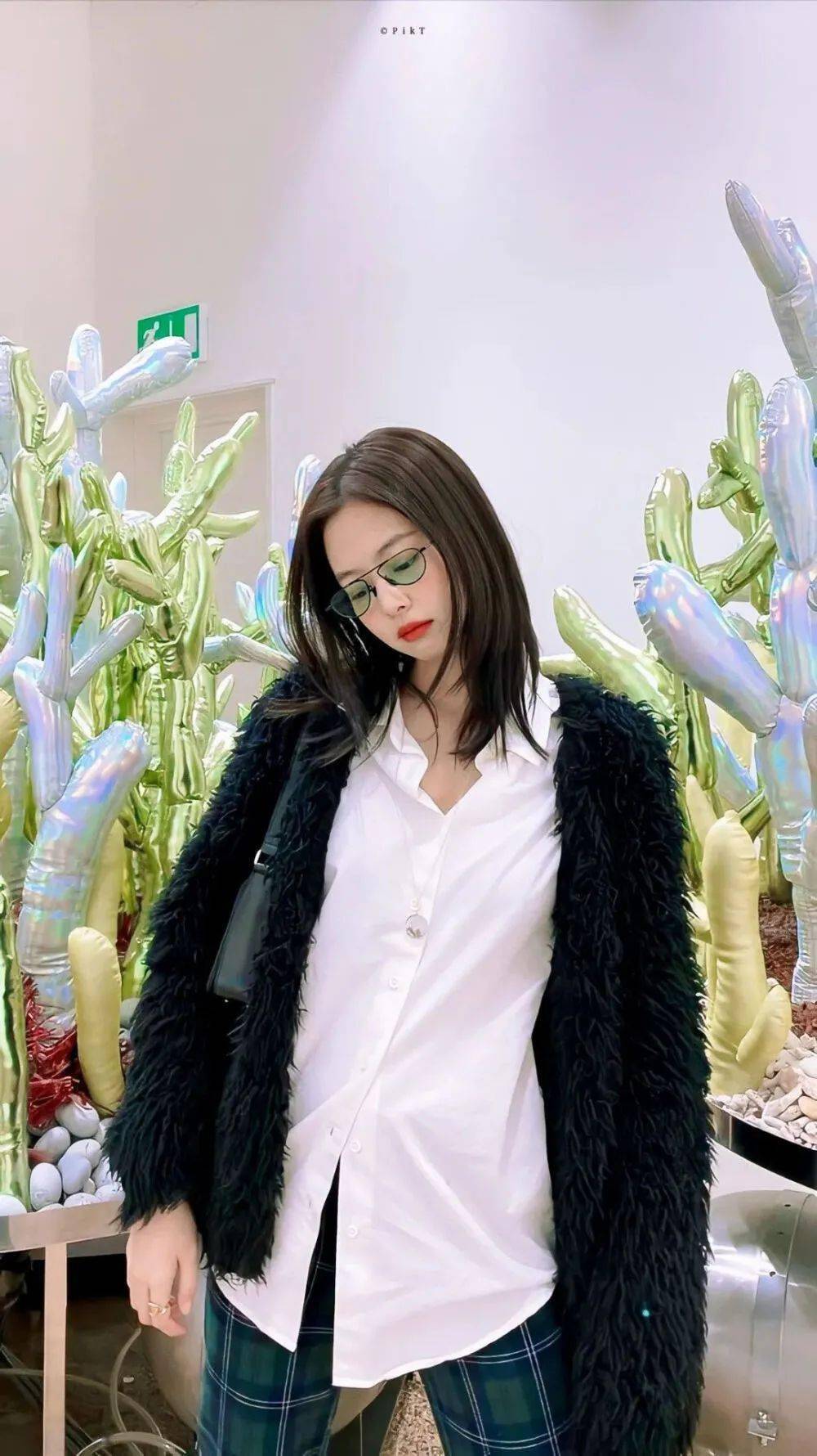 手机壁纸金智妮