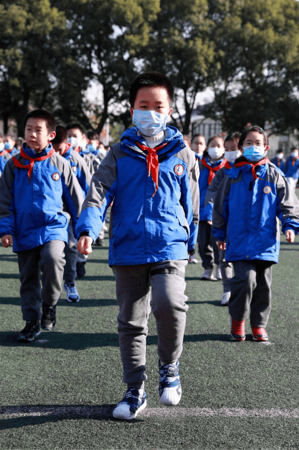 南翔小学毕业照图片