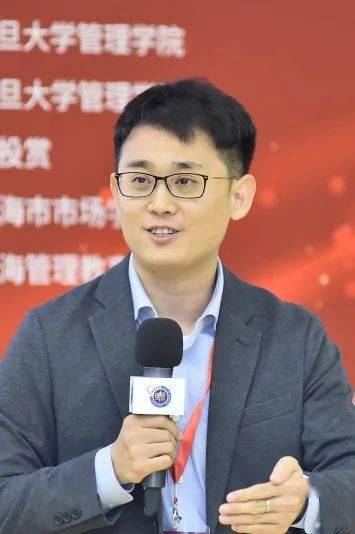 周欣悦▲朱虹▲孙琦随后,映天下创始人,金投赏研究委员会委员艾勇