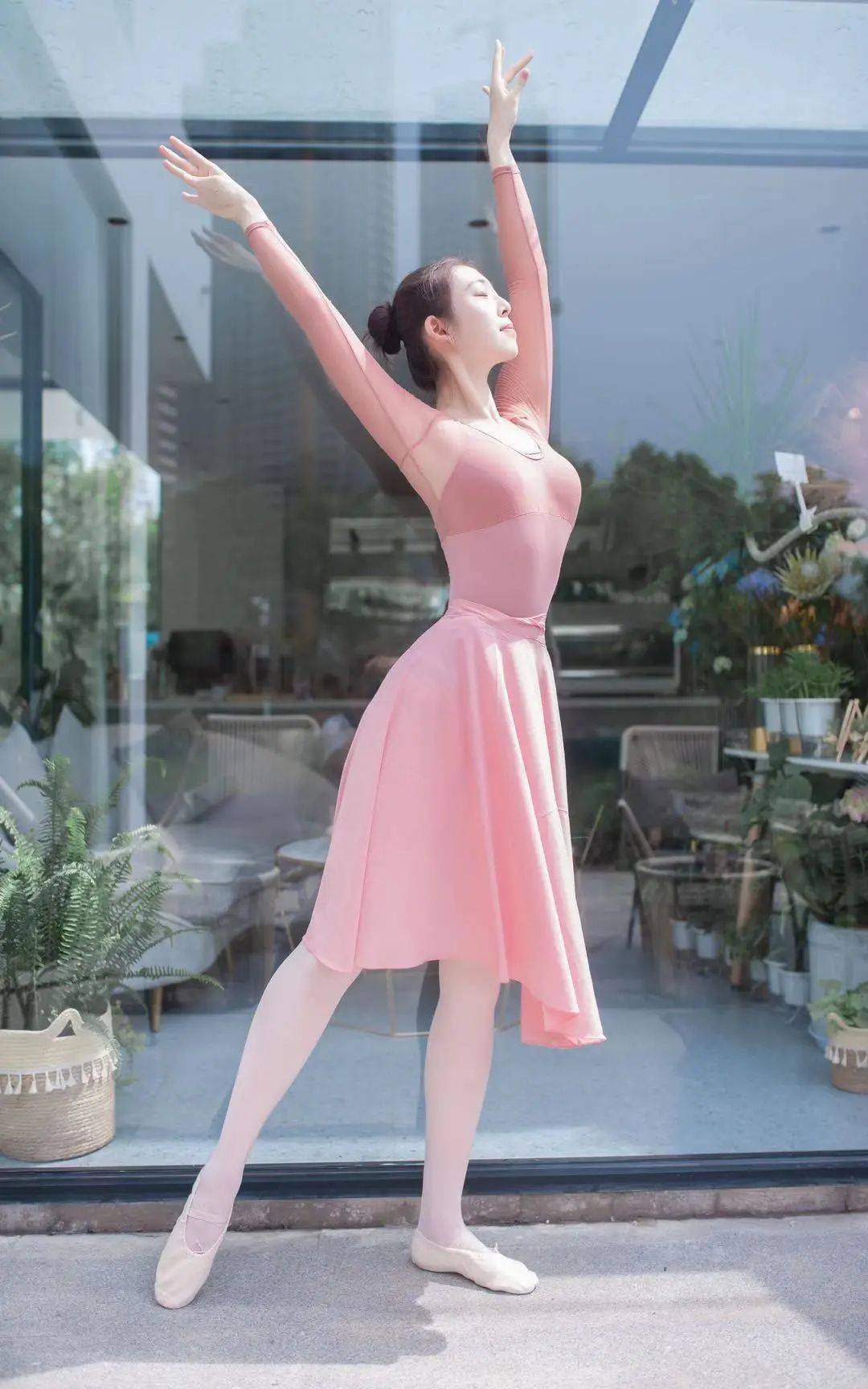 苏科大青年说杨紫艺脚尖点地舞出绚烂青春