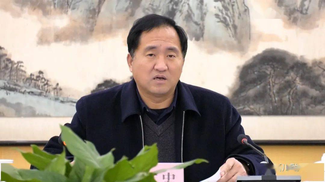 淅川县长杨红忠主持召开十五届县政府第二十次常务会议