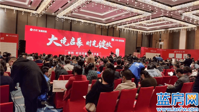 位于五缘湾道与金边路交叉口东南侧的建发五缘映月在佰翔五通酒店开盘