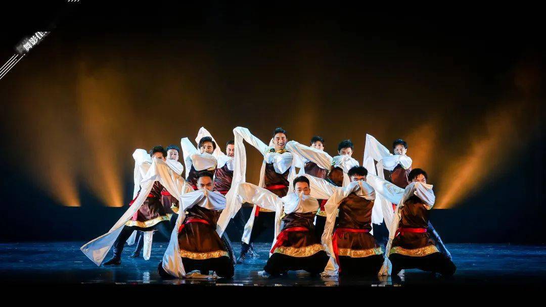 舞影图集西南民族大学艺术学院舞蹈系2017级专业毕业汇报