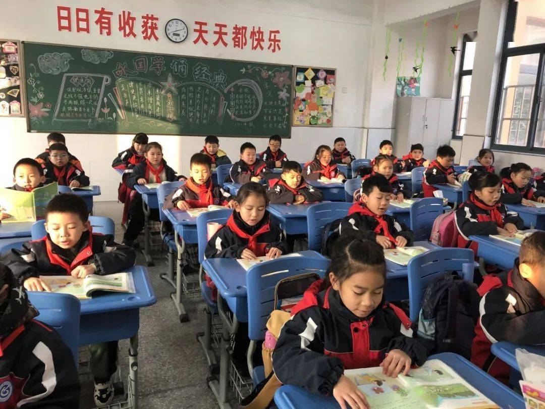 海小快讯英你精彩语你相约海光小学第四届英语文化节系列活动之歌曲