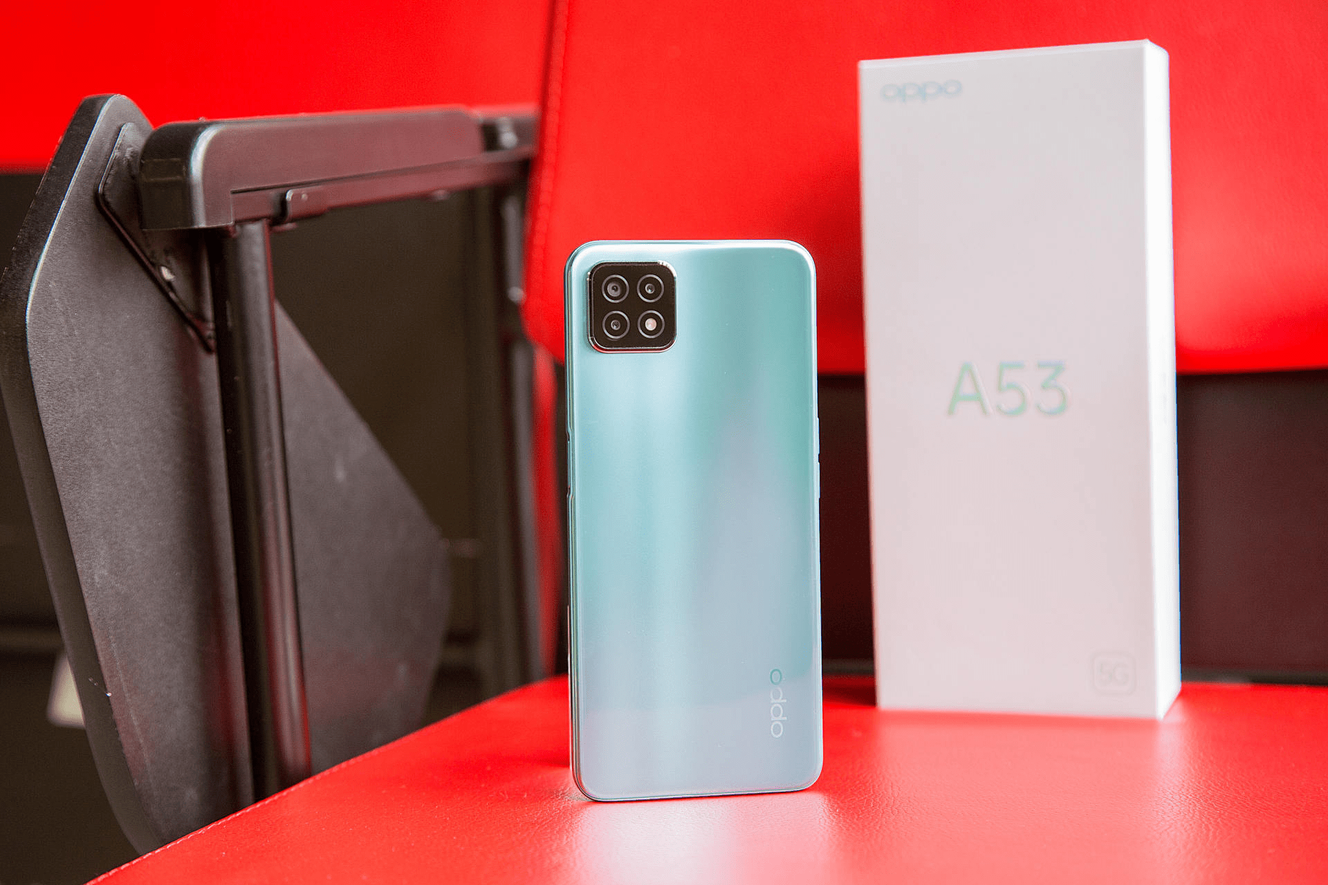 如果想要在元旦换购5g手机,那这款oppo a53确实值得考虑一下.