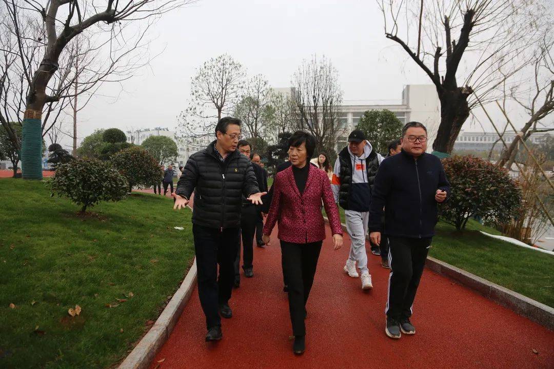 江西省人社厅刘三秋厅长到景德镇考察及走访慰问