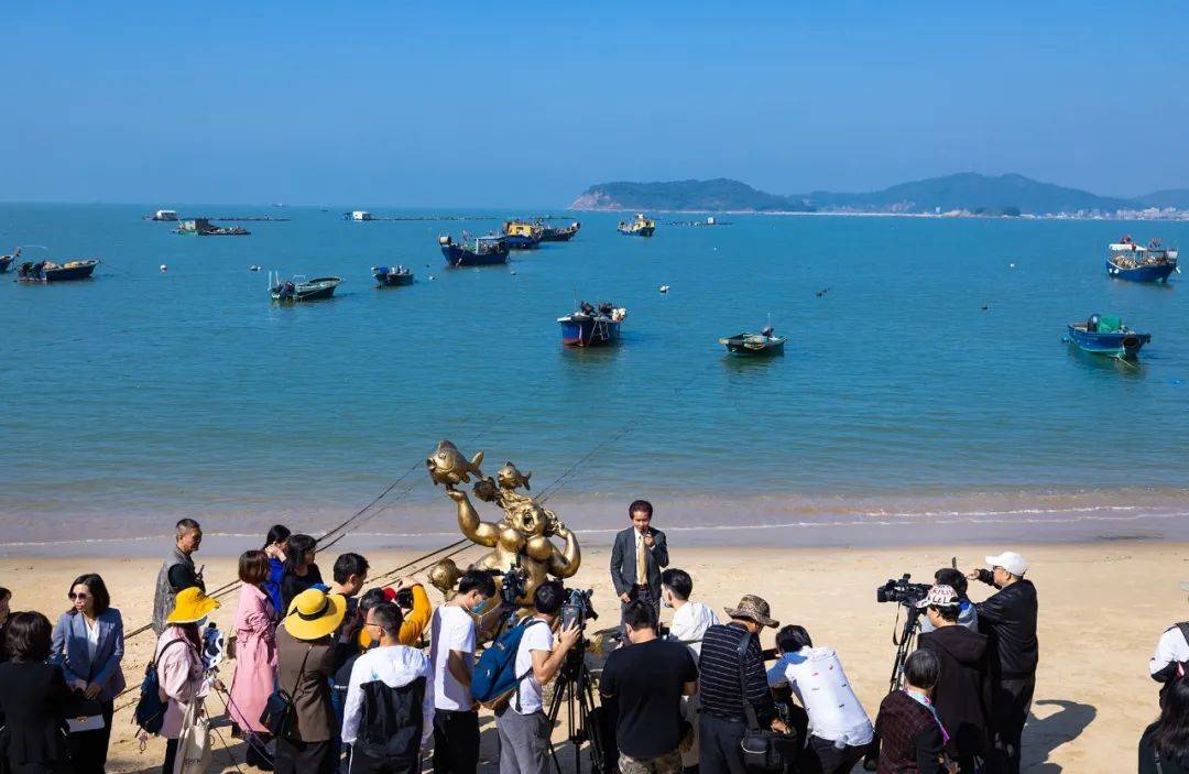 南方报道多图到海边看肥女约起东平大澳渔村充满欢乐气息